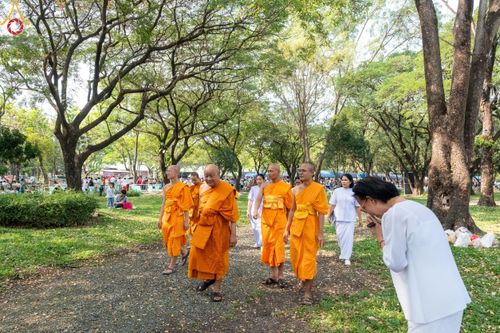 ภาพ No.111389:กิจกรรมงานวันเด็กแห่งชาติ รวมพลังเด็กเก่งและดี สร้างความดีสากล ปีที่ 6 ร่วมจัดโดย เทศบาลเมืองท่าโขลง พุทธสมาคมปทุมธานี องค์การบริหารส่วนตำบลคลองสาม ณ วัดพระธรรมกาย จ.ปทุมธานี วันที่ 13 มกราคม พ.ศ. 2567