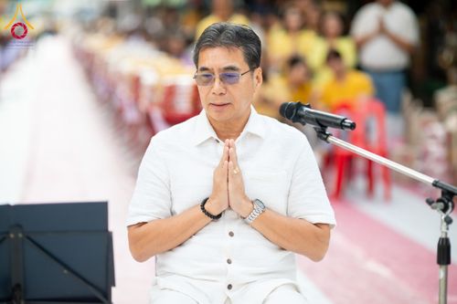 ภาพ No.180281:พิธีทำบุญตักบาตร ข้าวสารอาหารแห้ง แด่คณะสงฆ์ 99 รูป เนื่องในวันพ่อแห่งชาติ ปีที่ 50 ณ ศูนย์การค้าตลาดรังสิต ซ.รังสิต-ปทุมธานี 5 วันที่ 5 ธันวาคม พ.ศ. 2567