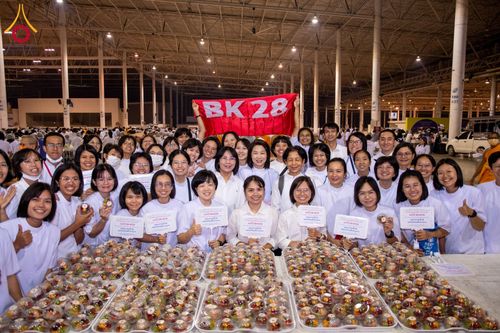 ภาพ No.121556:พิธีถวายภัตตาหารเป็นสังฆทาน แด่คณะพระธรรมยาตรา ปีที่ 12 วันที่ 31 มกราคม พ.ศ. 2567 ณ สภาธรรมกายสากล วัดพระธรรมกาย