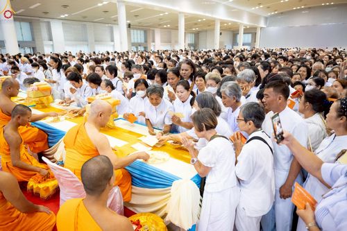 ภาพ No.228056:วันอาทิตย์ที่ 1 มิถุนายน พ.ศ. 2568 พิธีมุทิตาพระอุปสมบทอุทิศชีวิต ณ ห้องแก้วสารพัดนึก 1 วัดพระธรรมกาย