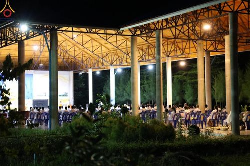 ภาพ No.153881:โครงการอบรมอุบาสก อุบาสิกาแก้ว รุ่นที่ 1 ผู้แทนทอดกฐินสามัคคี 30,000 วัดทั่วไทย ระหว่างวันที่ 6-8 กันยายน พ.ศ. 2567 ณ ศูนย์ปฏิบัติธรรมหนองบัวลำภู