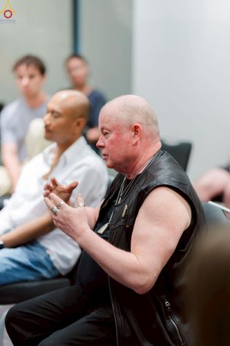 ภาพ No.229347:วันที่ 15 มิถุนายน พ.ศ. 2568 Meditation wisdom talks 2025 โดย พระอาจารย์ไมเคิล วีรธมฺโม และ พระอาจารย์นิค สนฺตจิตฺโต โดยมีผู้เข้าร่วมโครงการ เป็นชาวสวีเดนและชาวยุโรป จำนวน 30 ท่าน  ณ โรงแรม Radissonblu waterfront กรุงสตอกโฮล์ม ประเทศสวีเดน