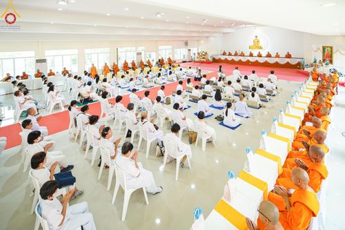 ภาพ No.142357:พิธีทอดผ้าป่าเพื่องานพระพุทธศาสนา , พิธีเจริญพระพุทธมนต์ , พิธีถวายสังฆทานแด่คณะสงฆ์ น้อมบูชาธรรม 80 ปี หลวงพ่อธัมมชโย และครบรอบ 12 ปี ธรรมอุทยานบ้านแป้ง อำเภอพรหมบุรี จังหวัดสิงห์บุรี ในวันเสาร์ที่ 22 มิถุนายน พ.ศ. 2567