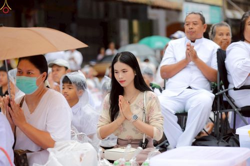 ภาพ No.245241:วันอาทิตย์ที่ 14 กันยายน พ.ศ. 2568 ตักบาตรพระ 555 รูป มหากุศล  น้อมถวายเป็นพุทธบูชา ณ หอนาฬิกาเบตง อ.เบตง จ.ยะลา