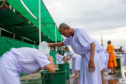 ภาพ No.99925:พิธีปลงผมธรรมทายาท โครงการอุปสมบทบูชาธรรมมหาปูชนียาจารย์ พ.ศ. 2566 ณ ลานธรรม มหาวิหารคด 8-9 ศูนย์อบรมวัดพระธรรมกาย วันอาทิตย์ที่ 3 ธันวาคม พ.ศ. 2566