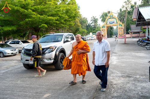 ภาพ No.208449:พิธีถวายสังฆทานแด่คณะสงฆ์ 323 วัด ปีที่ 21 ครั้งที่ 174 พิธีมอบกองทุนหนุนแรงใจช่วยครูใต้ ปีที่ 18 ครั้งที่ 138 และพิธีทำบุญอุทิศส่วนกุศลให้ผู้วายชนม์ ณ วัดบุณณาราม(วัดโคกงู) จ.นราธิวาส วันเสาร์ที่ 15 กุมภาพันธ์ พ.ศ.2568