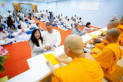 ภาพ No.270402:วันอาทิตย์ที่ 19 ตุลาคม พ.ศ. 2568 พิธีทอดกฐินสามัคคี เพื่อสถาปนากุฏิสงฆ์  น้อมถวายเป็นพุทธบูชาและบูชาธรรม แด่หลวงพ่อธัมมชโย ณ วัดพุทธเคปทาวน์  ประเทศสาธารณรัฐแอฟริกาใต้