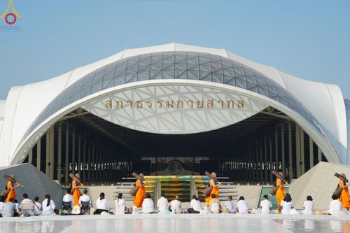 ภาพ No.188415:พิธีต้อนรับพระธรรมยาตรา ในโครงการธรรมยาตรา กตัญญูบูชา มหาปูชนียาจารย์ พระมงคลเทพมุนี(สด จนฺทสโร) พระผู้ปราบมาร อนุสรณ์สถาน 7 แห่ง ปีที่ 13 วันที่ 2 มกราคม พ.ศ. 2568 ณ วัดพระธรรมกาย จ.ปทุมธานี