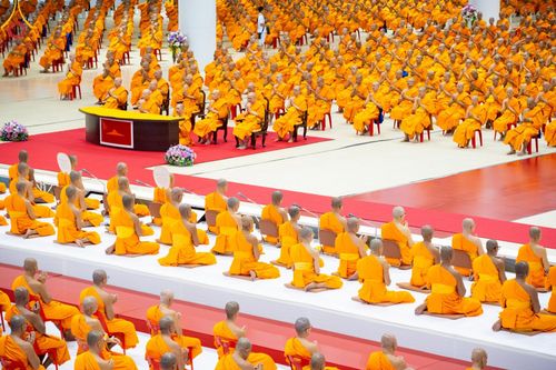 ภาพ No.59220:พิธีเจริญพระพุทธมนต์ ถวายภัตตาหารเป็นสังฆทาน เนื่องในวาระอายุวัฒนมงคล 80 ปี หลวงพ่อธัมมชโย ณ สภาธรรมกายสากล วัดพระธรรมกาย วันพุธที่ 24 เมษายน พ.ศ.2567