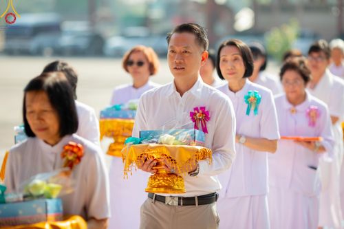 ภาพ No.192123:พิธีทอดผ้าป่าทำนุบำรุงศาสนสถาน ณ วัดนราภิรมย์ ตำบลนราภิรมย์ อำเภอบางเลน จังหวัดนครปฐม ในโครงการธรรมยาตรา กตัญญูบูชา มหาปูชนียาจารย์ พระมงคลเทพมุนี(สด จนฺทสโร) พระผู้ปราบมาร อนุสรณ์สถาน 7 แห่ง ปีที่ 13 วันที่ 9 มกราคม พ.ศ. 2568