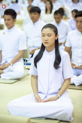 ภาพ No.222761:วันอาทิตย์ต้นเดือนที่ 4 พฤษภาคม พ.ศ. 2568 พิธีบูชาข้าวพระ ณ สภาธรรมกายสากล วัดพระธรรมกาย