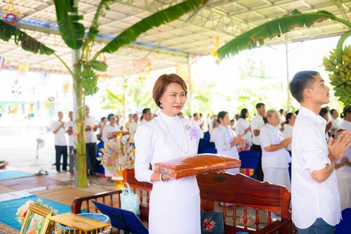 ภาพ No.165403:พิธีทอดกฐิน ณ วัดพุทธิสารโนนทอง อ.คอนสวรรค์ จ.ชัยภูมิ ในโครงการกฐินสามัคคีทั่วไทย 30,000 วัด บูชาธรรม 80 ปี หลวงพ่อธัมมชโย โดยคณะศิษยานุศิษย์วัดพระธรรมกาย วันที่ 21 ตุลาคม พ.ศ. 2567