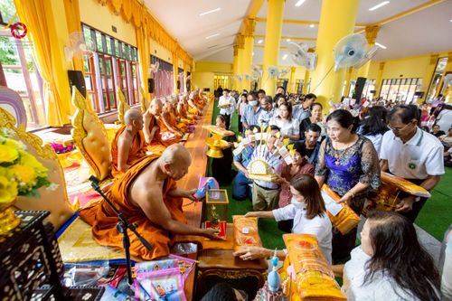 ภาพ No.276229:วันที่ 5 พฤศจิกายน พ.ศ. 2568 พิธีทอดกฐินสามัคคีทั่วไทย ณ วัดตรีมิตรประดิษฐาราม จ.กาญจนบุรี โดยคณะศิษยานุศิษย์ บูชาธรรม 81 ปี หลวงพ่อธัมมชโย