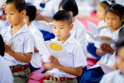 ภาพ No.195194:พิธีทอดผ้าป่าทำนุบำรุงศาสนสถาน ณ วัดพรสวรรค์ ต.หนองบ่อ อ.สองพี่น้อง จ.สุพรรณบุรี ในโครงการธรรมยาตรา กตัญญูบูชา มหาปูชนียาจารย์ พระมงคลเทพมุนี(สด จนฺทสโร) พระผู้ปราบมาร อนุสรณ์สถาน 7 แห่ง ปีที่ 13 วันที่ 13 มกราคม พ.ศ. 2568