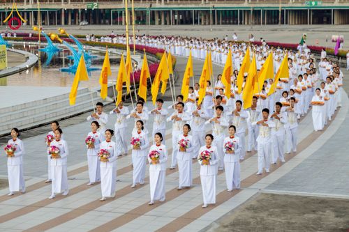 ภาพ No.276602:วันเสาร์ที่ 6 ธันวาคม  พ.ศ. 2568 พิธีเวียนประทักษิณและพิธีวันทาเจดีย์ โครงการอุปสมบทบูชาธรรมมหาปูชนียาจารย์ ประจำปี พ.ศ.2568 โครงการบวชพระนานาชาติ AEC และ WAB รุ่น CEO (นักบริหาร) รุ่นที่ 5 ณ มหาธรรมกายเจดีย์ วัดพระธรรมกาย