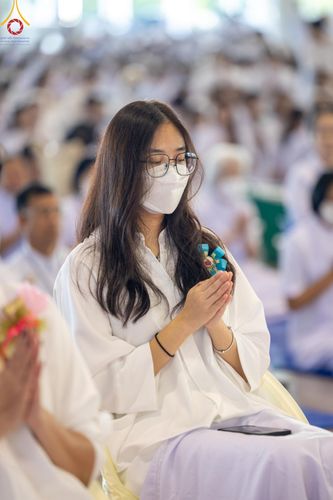 ภาพ No.158922:พิธีตักบาตร ในวันอาทิตย์ต้นเดือน วันที่ 6 ตุลาคม พ.ศ. 2567 ณ สภาธรรมกายสากล วัดพระธรรมกาย