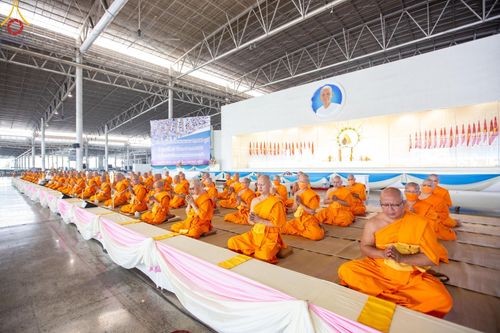 ภาพ No.131582:พิธีร่วมบุญบรรพชาสามเณร 5,000 รูป ณ บ้านแก้วเรือนทองคุณยาย สภาธรรมกายสากล วัดพระธรรมกาย วันเสาร์ที่ 23 มีนาคม พ.ศ. 2567