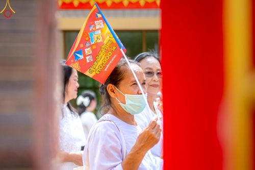 ภาพ No.171148:พิธีทอดกฐิน ณ วัดบ้านหัวนา อ.สนามชัยเขต จ.ฉะเชิงเทรา ในโครงการกฐินสามัคคีทั่วไทย 30,000 วัด บูชาธรรม 80 ปี หลวงพ่อธัมมชโย โดยคณะศิษยานุศิษย์วัดพระธรรมกาย วันที่ 27 ตุลาคม พ.ศ. 2567