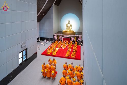 ภาพ No.62105:พิธีอุปสมบทในโครงการอุปสมบทหมู่ บูชาธรรมหลวงพ่อธัมมชโย พ.ศ.2567 ณ อุโบสถ วัดพระธรรมกาย จ.ปทุมธานี วันที่ 13-15 เมษายน พ.ศ. 2567