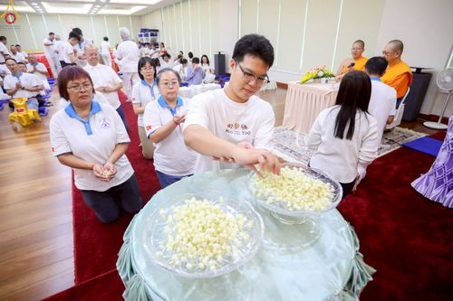 ภาพ No.245006:วันที่ 30-31 สิงหาคม พ.ศ. 2568 พิธีฉลองสมโภช พระบรมสารีริกธาตุ ณ วัดพระธรรมกายกัวลาลัมเปอร์ ประเทศมาเลเซีย เพื่ออัญเชิญไปประดิษฐาน ณ วัดพุทธมหาวิหาร ประเทศศรีลังกา