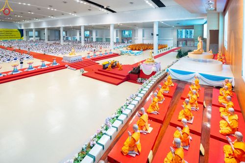 ภาพ No.88830:พิธีบูชาครูผู้ค้นพบวิชชาธรรมกาย วันศุกร์ที่ 29 กันยายน พ.ศ. 2566 วันเพ็ญขึ้น 15 ค่ำ เดือน 10 ณ วัดพระธรรมกาย