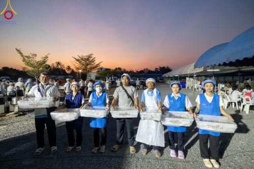 ภาพ No.113621:พิธีถวายภัตตาหารเป็นสังฆทาน แด่คณะพระธรรมยาตรา ปีที่ 12 วันที่ 17 มกราคม พ.ศ. 2567 ณ วัดโบสถ์(บน) บางคูเวียง จ.นนทบุรี