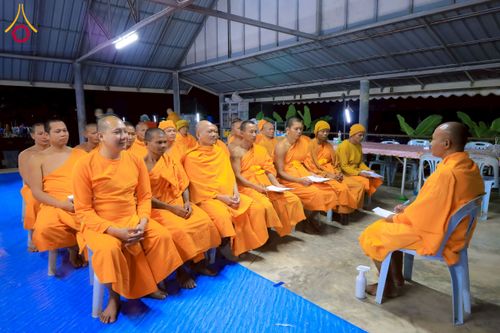 ภาพ No.275946:วันที่ 26-30 พฤศจิกายน พ.ศ. 2568 ทีมพระพี่เลี้ยงตั้งรับ รายงานตัวโครงการบวชบูชาธรรมมหาปูชนียาจารย์ ณ ศูนย์ปฏิบัติธรรมบุรีรัมย์