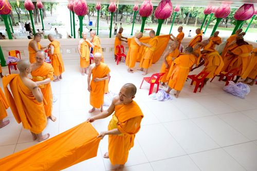 ภาพ No.229142:วันเสาร์ที่ 14 มิถุนายน พ.ศ. 2568 พิธีบรรพชา , พิธีถวายบาตร , พิธีอุปสมบท ในโครงการบรรพชาอุปสมบทหมู่ ผู้บริหารรุ่นที่ 15 และ อุดมศึกษา รุ่นที่ 52 ณ โบสถ์พระไตรปิฎก วัดพระธรรมกาย