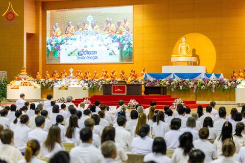 ภาพ No.209530:วันอาทิตย์ที่ 2 มีนาคม พ.ศ. 2568 พิธีบูชาข้าวพระ ณ สภาธรรมกายสากล วัดพระธรรมกาย