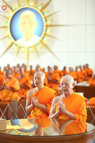 ภาพ No.162124:พิธีถวายภัตตาหารเมนูสวรรค์ เนื่องในวันออกพรรษา (ขึ้น 15 ค่ำ เดือน 11) วันพฤหัสบดีที่ 17 ตุลาคม พ.ศ. 2567 ณ หอฉันคุณยายอาจารย์ฯ วัดพระธรรมกาย