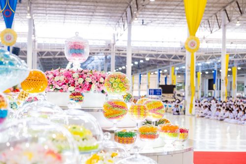 ภาพ No.151155:พิธีบูชาข้าวพระ ในวันอาทิตย์ต้นเดือน วันที่ 1 กันยายน พ.ศ. 2567 ณ สภาธรรมกายสากล วัดพระธรรมกาย