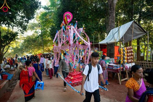 ภาพ No.98600:พิธีทอดกฐินสมทบวัดกัลยาณมิตรต่างประเทศ ณ วัดราชบัณนะวิหาร เมืองรังกามาติ ประเทศบังกลาเทศ วันศุกร์ที่ 24 พฤศจิกายน พ.ศ. 2566