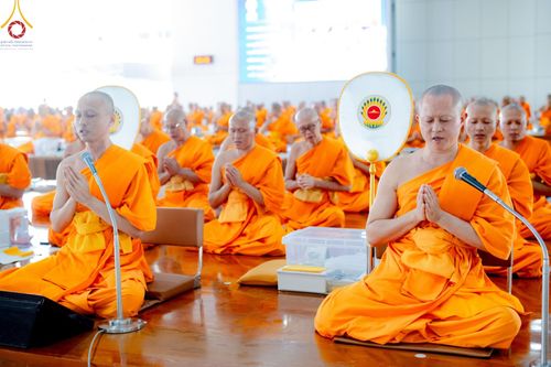 ภาพ No.177364:พิธีถวายภัตตาหารเมนูสวรรค์ และพิธีบุพเปตพลี ครั้งที่ 158 ร่วมอุทิศบุญแด่หมู่ญาติที่ล่วงลับไปแล้ว และสืบทอดอายุพระพุทธศาสนา ณ วัดพระธรรมกาย วันที่ 30 พฤศจิกายน พ.ศ.2567 (วันพระ แรม 15 ค่ำ เดือน 12)