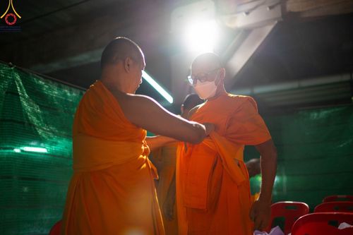 ภาพ No.101655:พิธีขอบรรพชา, พิธีขอสรณคมน์และศีล, พิธีถวายบาตร ในโครงการอุปสมบทหมู่ รุ่นบูชาธรรมมหาปูชนียาจารย์ ณ วัดพระธรรมกาย วันที่ 9 ธันวาคม พ.ศ. 2566