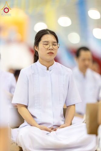 ภาพ No.258120:วันอาทิตย์ที่ 5 ตุลาคม พ.ศ. 2568 พิธีบูชาข้าวพระ ณ สภาธรรมกายสากล วัดพระธรรมกาย