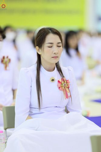 ภาพ No.251246:วันที่ 10 ตุลาคม พ.ศ. 2568 พิธีปฏิบัติธรรม ในวันคล้ายวันเกิด 141 ปี พระมงคลเทพมุนี (สด จนฺทสโร) พระผู้ปราบมาร ณ สภาธรรมกายสากล วัดพระธรรมกาย