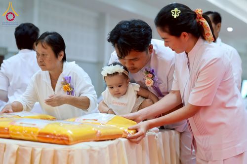 ภาพ No.255024:วันที่ 15 ตุลาคม พ.ศ. 2568 พิธีทอดกฐินสามัคคีประจำปี 2568 บูชาธรรม 81 ปี หลวงพ่อธัมมชโย ณ ศูนย์อบรมเยาวชนกาญจนบุรี