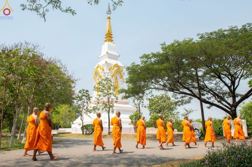 ภาพ No.43703:เมืองโบราณ ร่วมกับกองนครหลวง 6 จัดพิธีบรรพชาถวายเป็นพุทธบูชา