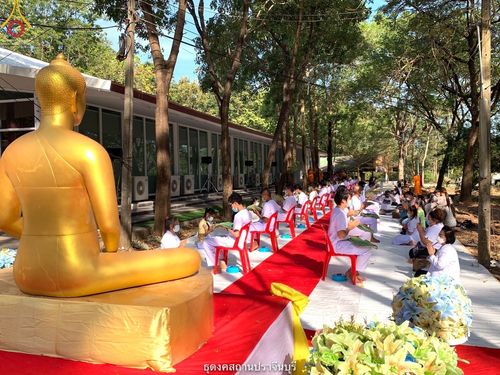 ภาพ No.40034:พิธีตัดปอยผม ปลงผม ขอขมารับผ้าไตรและพิธีบรรพชา ในโครงการอุปสมบท บูชาธรรมมหาปูชนียาจารย์ ประจำปี 2564 ชุดที่ 8