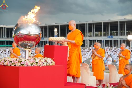 ภาพ No.52561:ประมวลภาพวันคล้ายวันเกิดครบรอบ 138 ปี พระมงคลเทพมุนี (สด จนฺทสโร) พระผู้ปราบมาร ชุดที่ 2