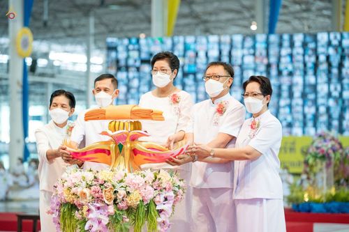 ภาพ No.38777:พิธีทอดกฐินสามัคคี ณ สภาธรรมกายสากล วัดพระธรรมกาย
