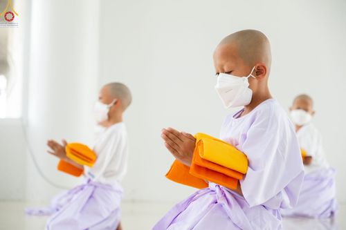 ภาพ No.44610:ประมวลภาพพิธีบรรพชา โครงการบรรพชาสามเณรฟื้นฟูพระพุทธศาสนาทั่วไทย ณ ศูนย์ปฎิบัติธรรมสมุทรปราการ