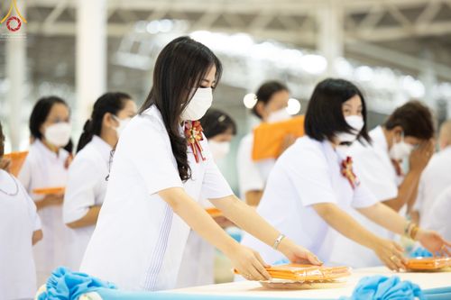 ภาพ No.52441:ประมวลภาพวันคล้ายวันเกิดครบรอบ 138 ปี พระมงคลเทพมุนี (สด จนฺทสโร) พระผู้ปราบมาร ชุดที่ 1