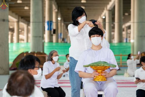 ภาพ No.47481:ประมวลภาพพิธีตัดปอยผม โครงการบรรพชาอุปสมบทหมู่ รุ่นเข้าพรรษา 2565