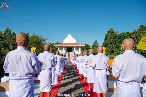 ภาพ No.40288:พิธีตัดปอยผม ปลงผม ขอขมารับผ้าไตรและพิธีบรรพชา ในโครงการอุปสมบท บูชาธรรมมหาปูชนียาจารย์ ประจำปี 2564 ชุดที่ 11