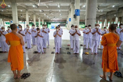 ภาพ No.47386:ประมวลภาพกิจวัตร-กิจกรรม ธรรมทายาท ในโครงการบรรพชาอุปสมบทหมู่ รุ่นเข้าพรรษา