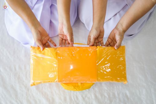 ภาพ No.44229:ประมวลภาพพิธีเวียนประทักษิณ, พิธีวันทาพระมหาธรรมกายเจดีย์ และพิธีขอขมารับผ้าไตร โครงการบวชภาคฤดูร้อน พ.ศ. 2565