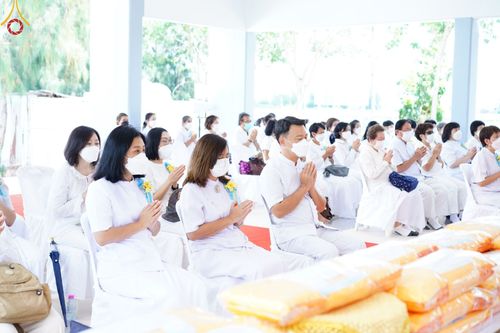 ภาพ No.50590:ประมวลภาพพิธีทอดผ้าป่าระบบไฟฟ้าถาวร ณ ศูนย์ปฏิบัติธรรมพระมงคลเทพมุนี