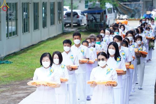 ภาพ No.52172:ประมวลภาพพิธีสักการะพระมงคลเทพมุนี (สด จนฺทสโร) ณ ศูนย์ปฏิบัติธรรมพระมงคลเทพมุนี