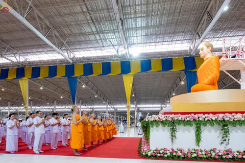 ภาพ No.341943:วันพุธที่ 29 กรกฎาคม พ.ศ. 2569 พิธีประดิษฐานพระบรมสารีริกธาตุภายในเกศดอกบัวตูมองค์พระธรรมกายเพื่ออัญเชิญไปประดิษฐาน  วัดพุทธสันติวัน ธรรมชัย เมืองนาคปูร์ รัฐมหาราษฏระ ประเทศอินเดีย ณ  วัดพระธรรมกาย จ.ปทุมธานี